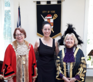 tiziana with two women